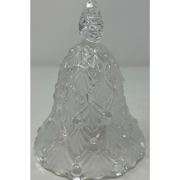 Mikasa Vintage Frosted and Clear Winter Dream Crystal Christmas Tree Bell - Picture 4 of 6